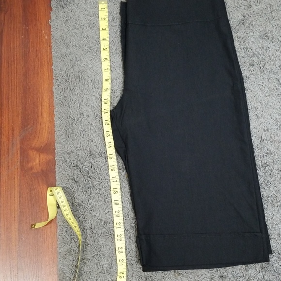 Black Bermuda Shorts - Picture 4 of 7